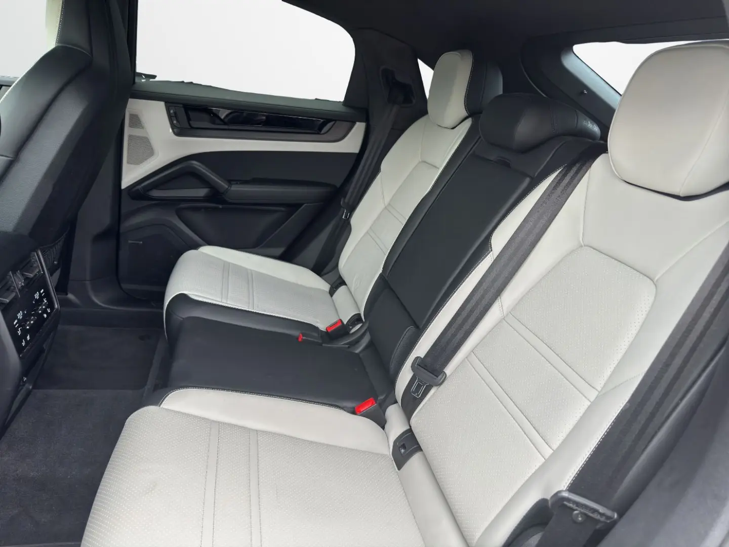 Cayenne GTS Coupe | PDCC | Hinterachslenkung |