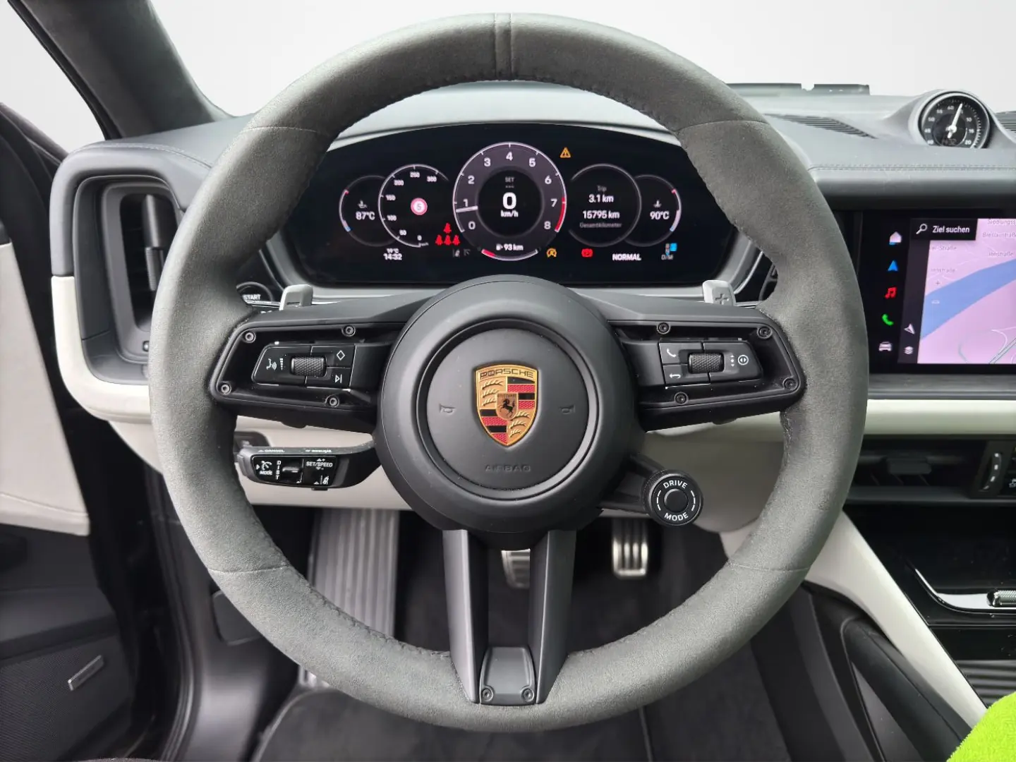 Cayenne GTS Coupe | PDCC | Hinterachslenkung |