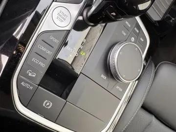 X4 xDrive20d Head-Up AHK Standhzg. 4xKamera