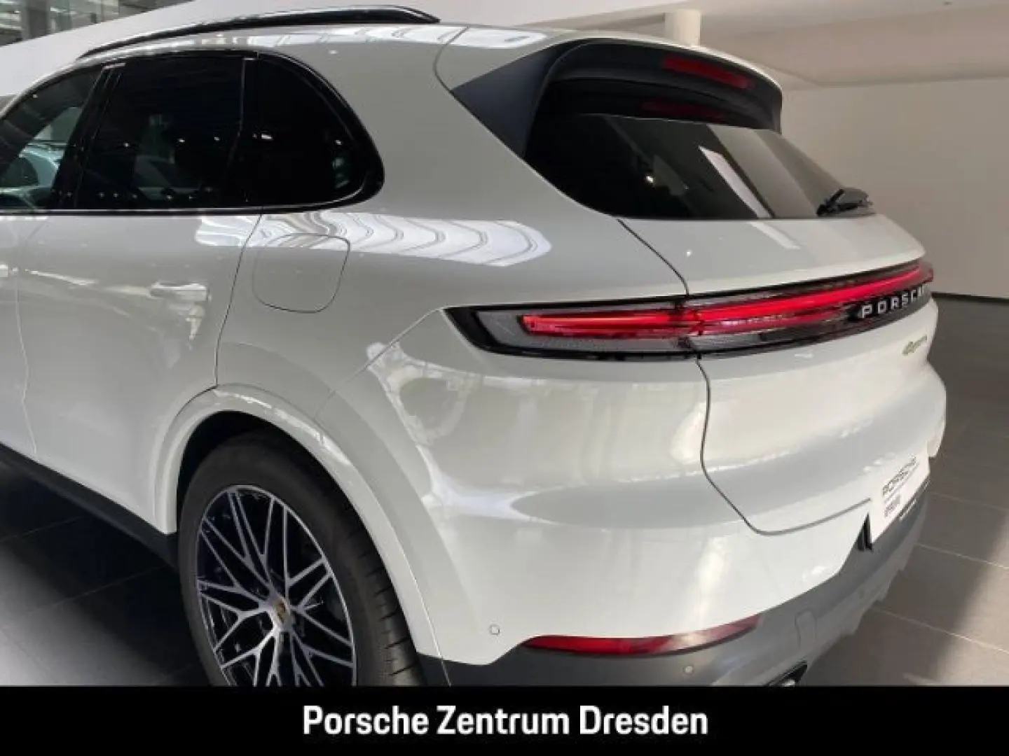 Cayenne E-Hybrid Inno Pano SH v+h Luft Bose