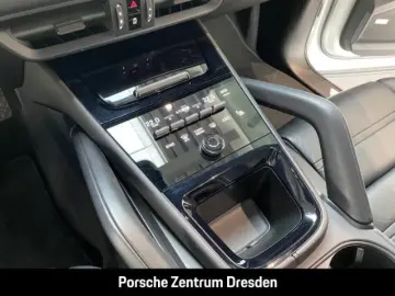 Cayenne E-Hybrid Inno Pano SH v+h Luft Bose