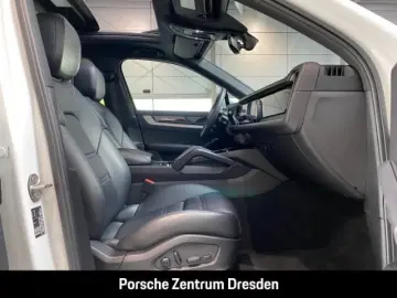 Cayenne E-Hybrid Inno Pano SH v+h Luft Bose