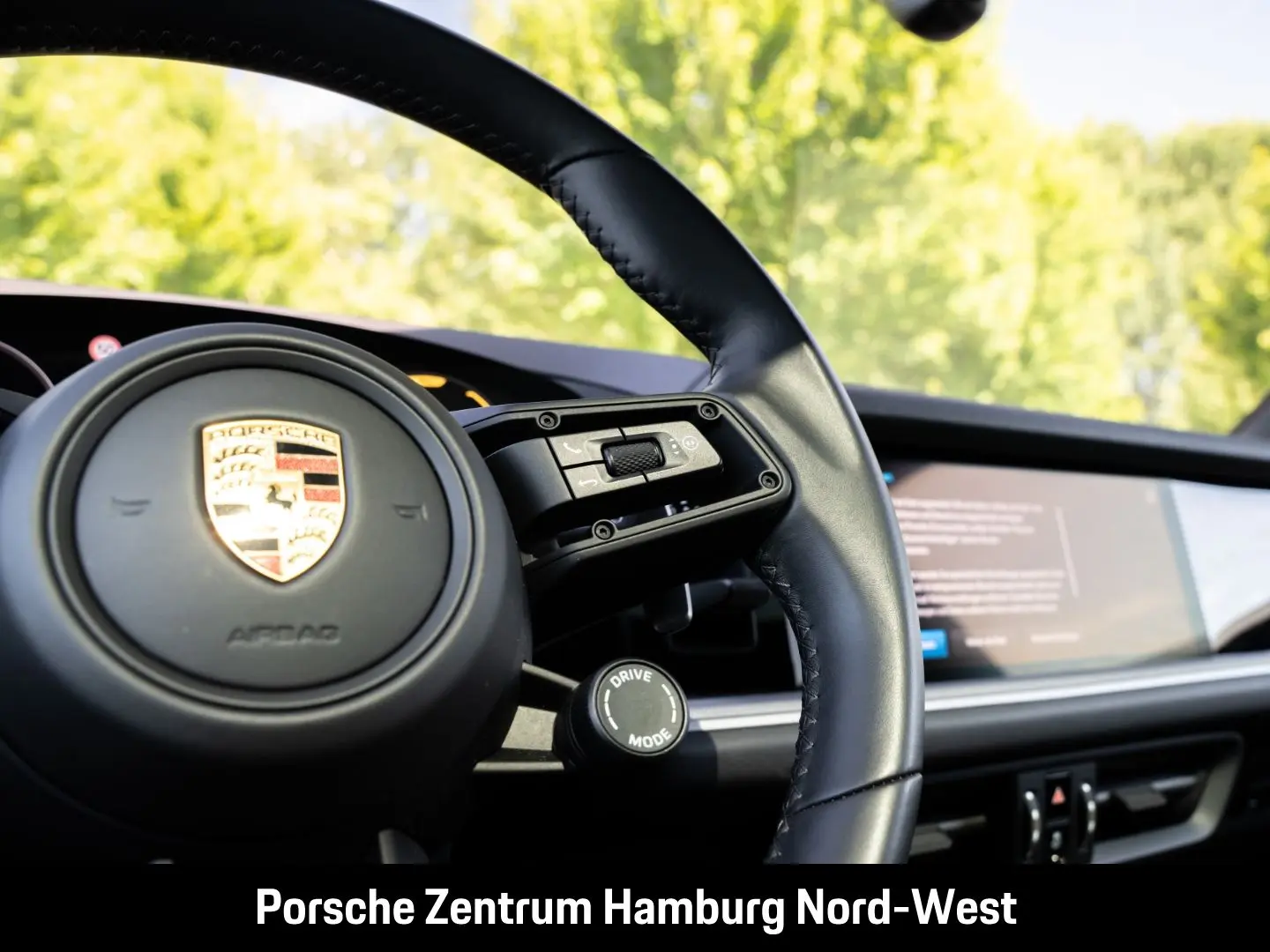 Cayenne PASM Panorama Dach BOSE 21-Zoll HUD 360°