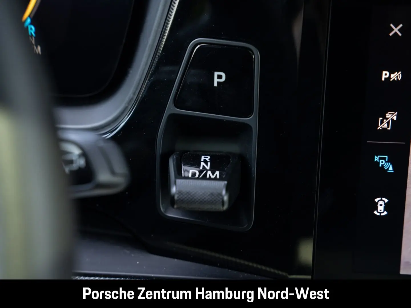 Cayenne PASM Panorama Dach BOSE 21-Zoll HUD 360°