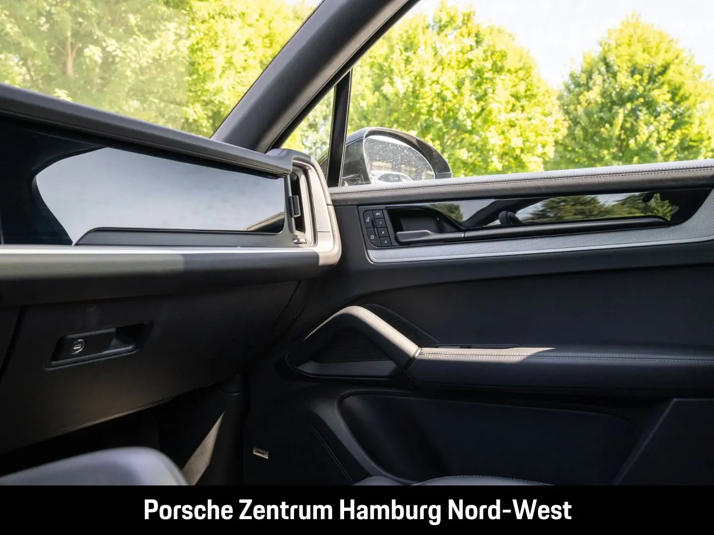 Cayenne PASM Panorama Dach BOSE 21-Zoll HUD 360°