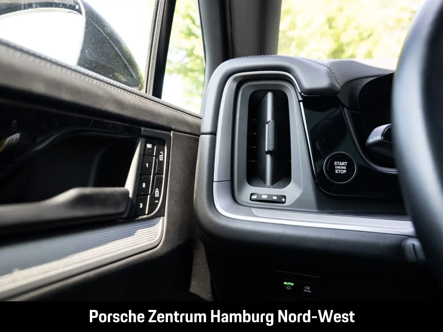 Cayenne PASM Panorama Dach BOSE 21-Zoll HUD 360°