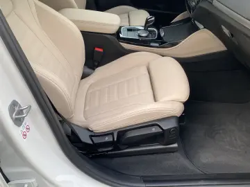 X4 xDrive 30 iA*UPE *adaptive LED