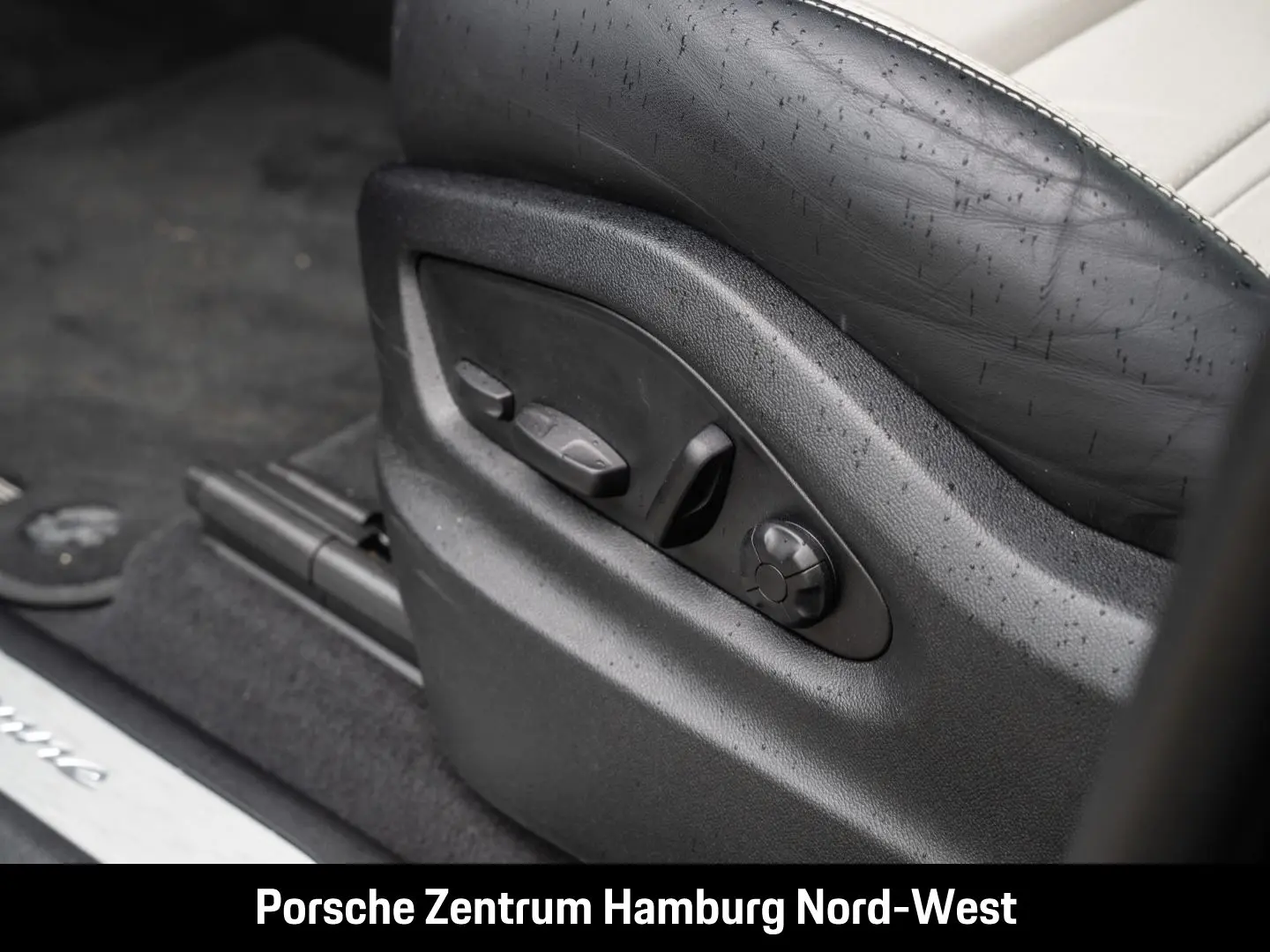 Cayenne E-Hybrid Panoramadach PASM BOSE InnoDr.