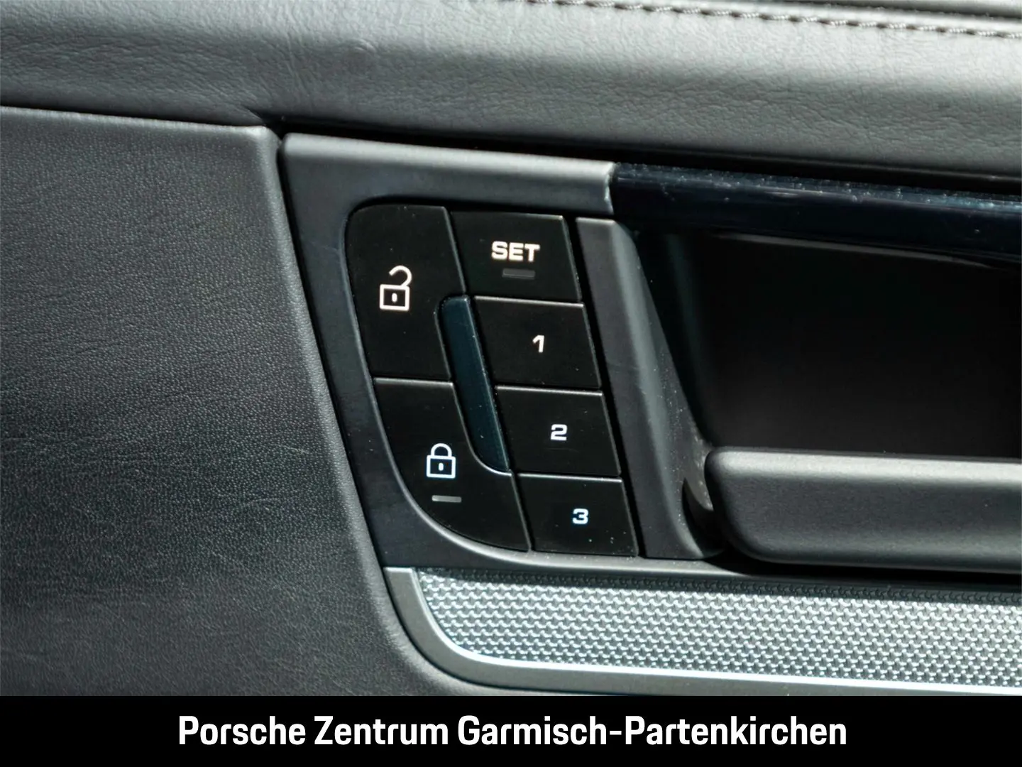 Cayenne E-Hybrid LenkradHZG 360 Kamera Memory