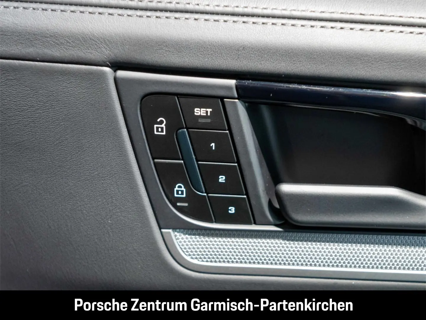 Cayenne E-Hybrid LenkradHZG 360 Kamera Memory