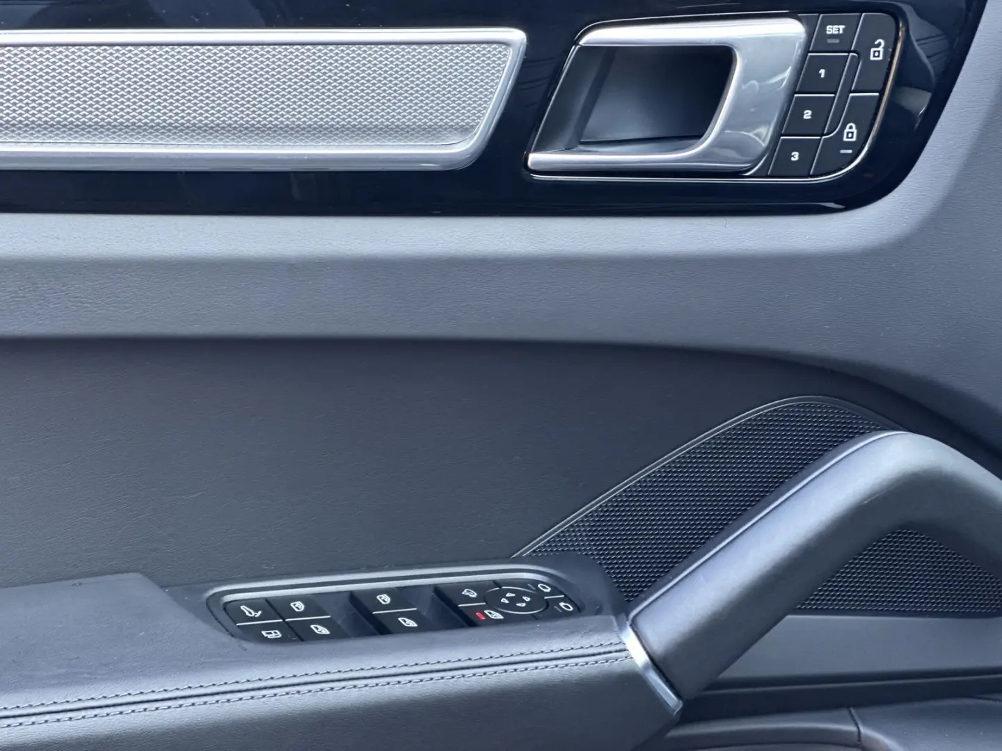 Cayenne E-Hybrid Platinium Edition H-LENKUNG*MAT