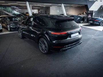 Cayenne Turbo S E-Hybrid*1. Hd..*Appr.*AT-Motor*