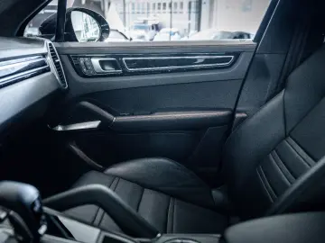 Cayenne Turbo S E-Hybrid*1. Hd..*Appr.*AT-Motor*