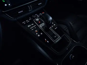 Cayenne Turbo S E-Hybrid*1. Hd..*Appr.*AT-Motor*