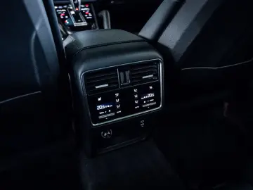 Cayenne Turbo S E-Hybrid*1. Hd..*Appr.*AT-Motor*