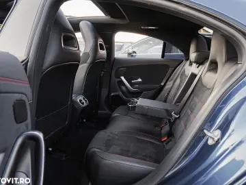 Mercedes-Benz CLA 180 7G-DCT AMG Line