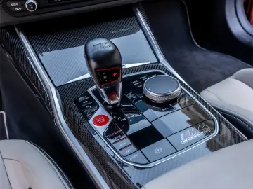 BMW M4 Competition M xDrive 2022 // G82