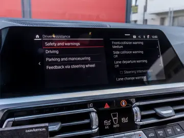 BMW M4 Competition M xDrive 2022 // G82