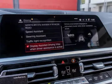 BMW M4 Competition M xDrive 2022 // G82