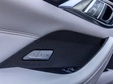 BMW M4 Competition M xDrive 2022 // G82