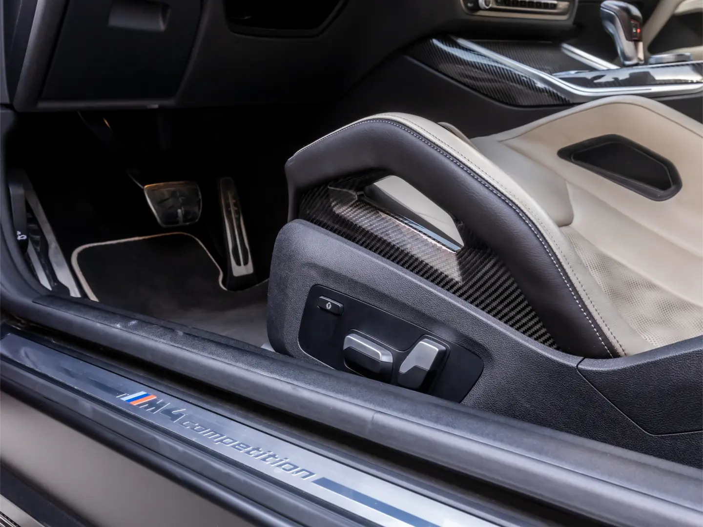 BMW M4 Competition M xDrive 2022 // G82