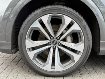 Audi Q8 55 TFSI 3.0 Quattro S-Line+