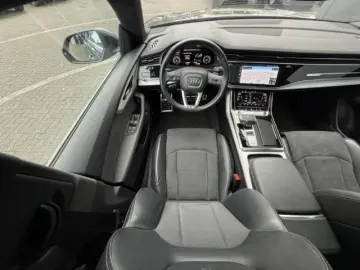 Audi Q8 55 TFSI 3.0 Quattro S-Line+