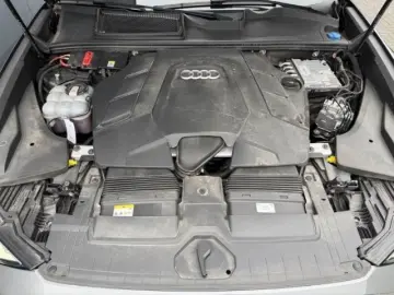 Audi Q8 55 TFSI 3.0 Quattro S-Line+