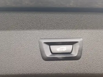 BMW X1 XDrive 18D 2.0 diesel 150 CP AT (8HP)