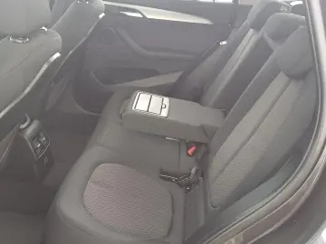 BMW X1 XDrive 18D 2.0 diesel 150 CP AT (8HP)