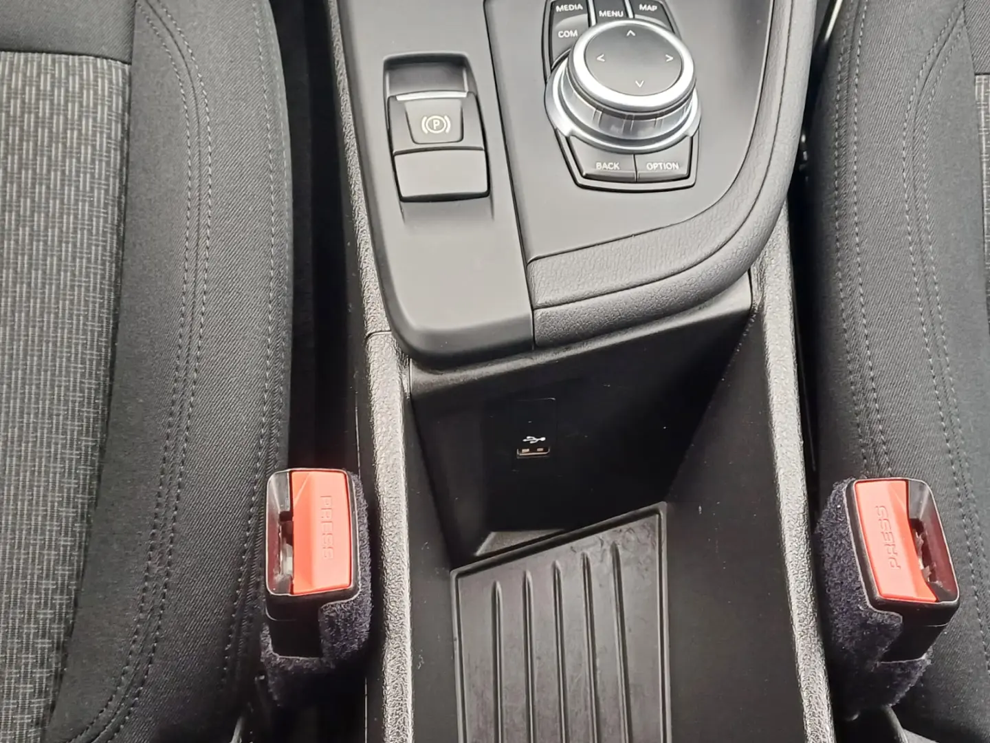 BMW X1 XDrive 18D 2.0 diesel 150 CP AT (8HP)