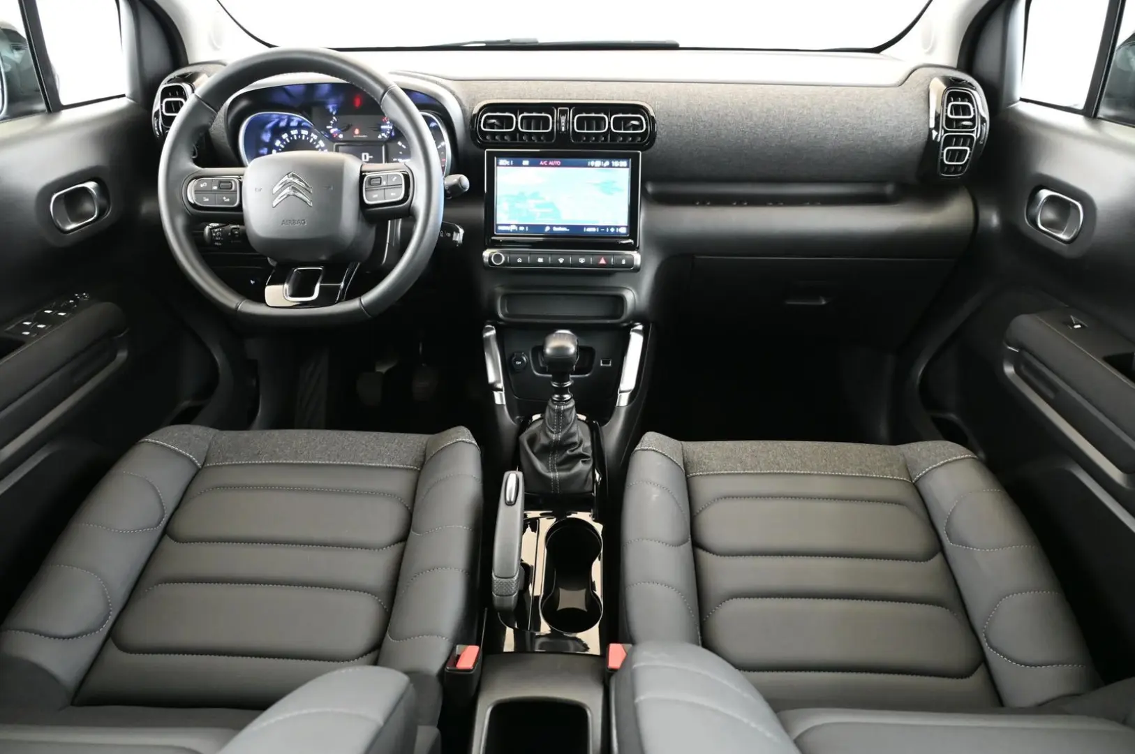 Citroën C3 Aircross 1.2 PT 110 PLUS LED/NAVI/PDC/