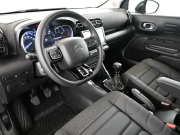 Citroën C3 Aircross 1.2 PT 110 PLUS LED/NAVI/PDC/