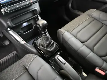 Citroën C3 Aircross 1.2 PT 110 PLUS LED/NAVI/PDC/