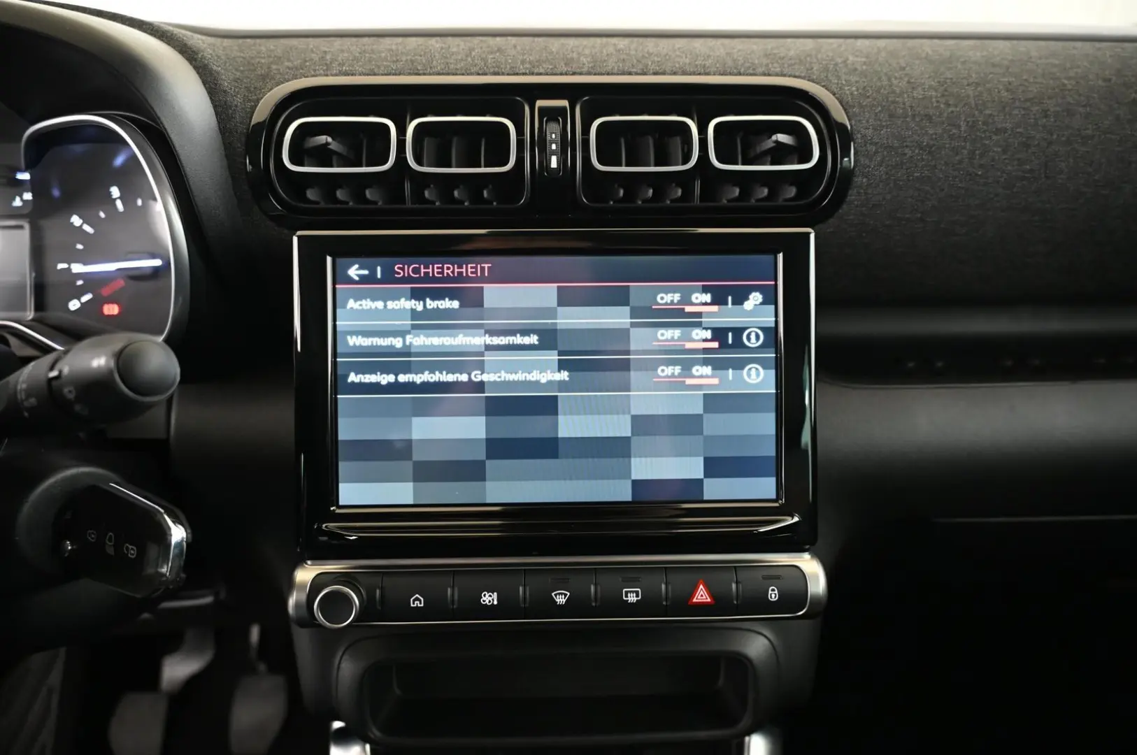 Citroën C3 Aircross 1.2 PT 110 PLUS LED/NAVI/PDC/