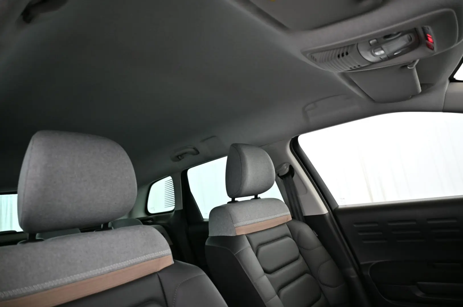 Citroën C3 Aircross 1.2 PT 110 PLUS LED/NAVI/PDC/