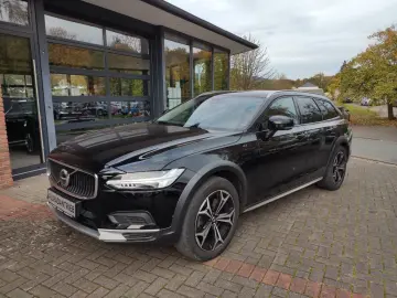 V90 Cross Country Pro AWD