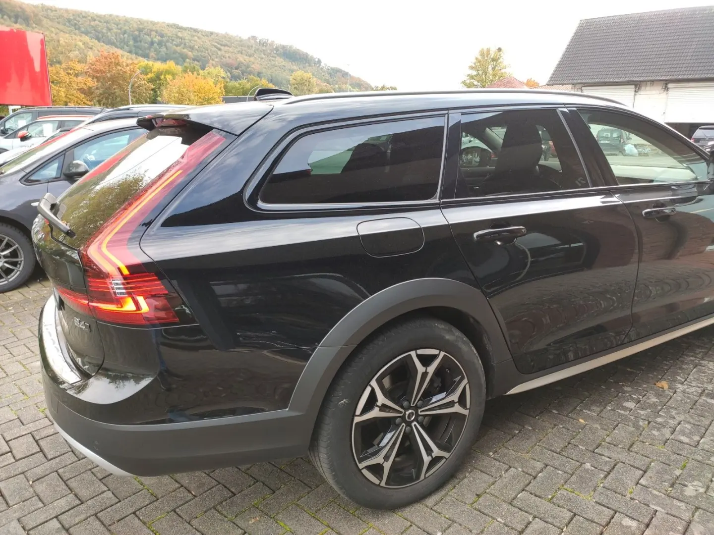 V90 Cross Country Pro AWD
