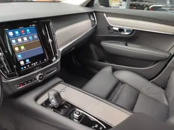 V90 Cross Country Pro AWD