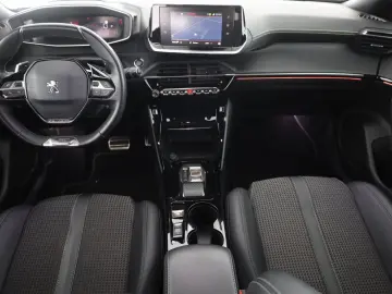 Peugeot 2008 GT-Line PureTech  LED Navi Kamera