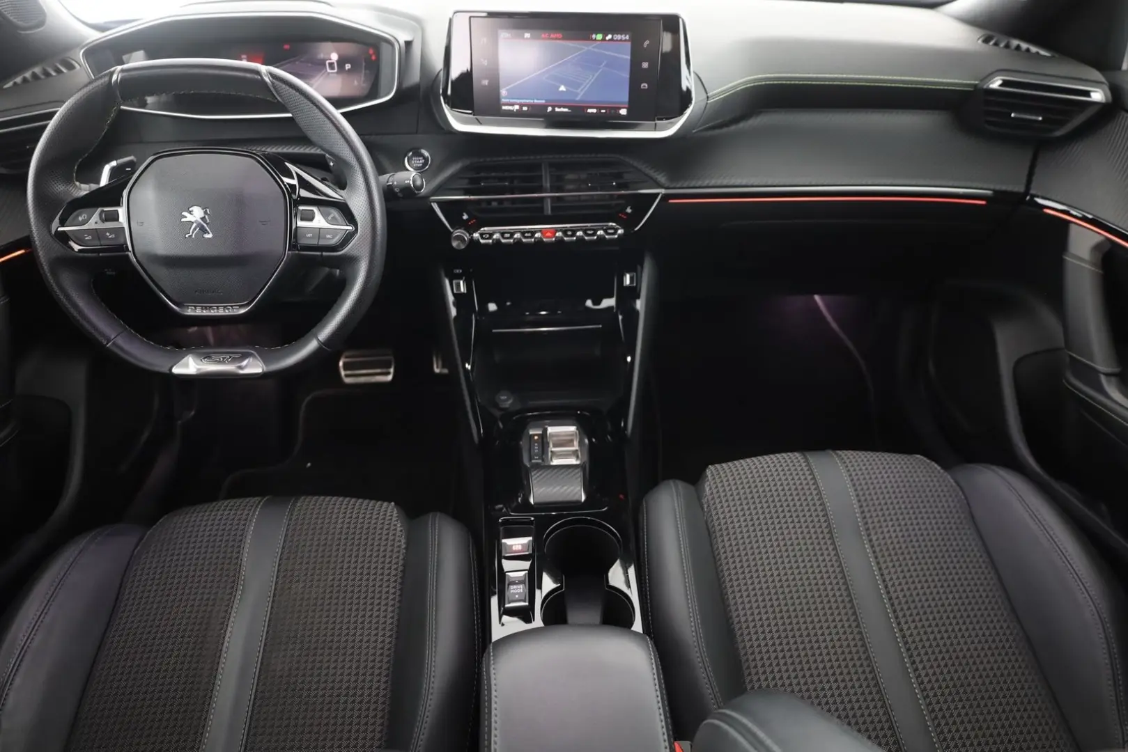 Peugeot 2008 GT-Line PureTech  LED Navi Kamera