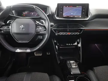 Peugeot 2008 GT-Line PureTech  LED Navi Kamera
