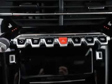 Peugeot 2008 GT-Line PureTech  LED Navi Kamera