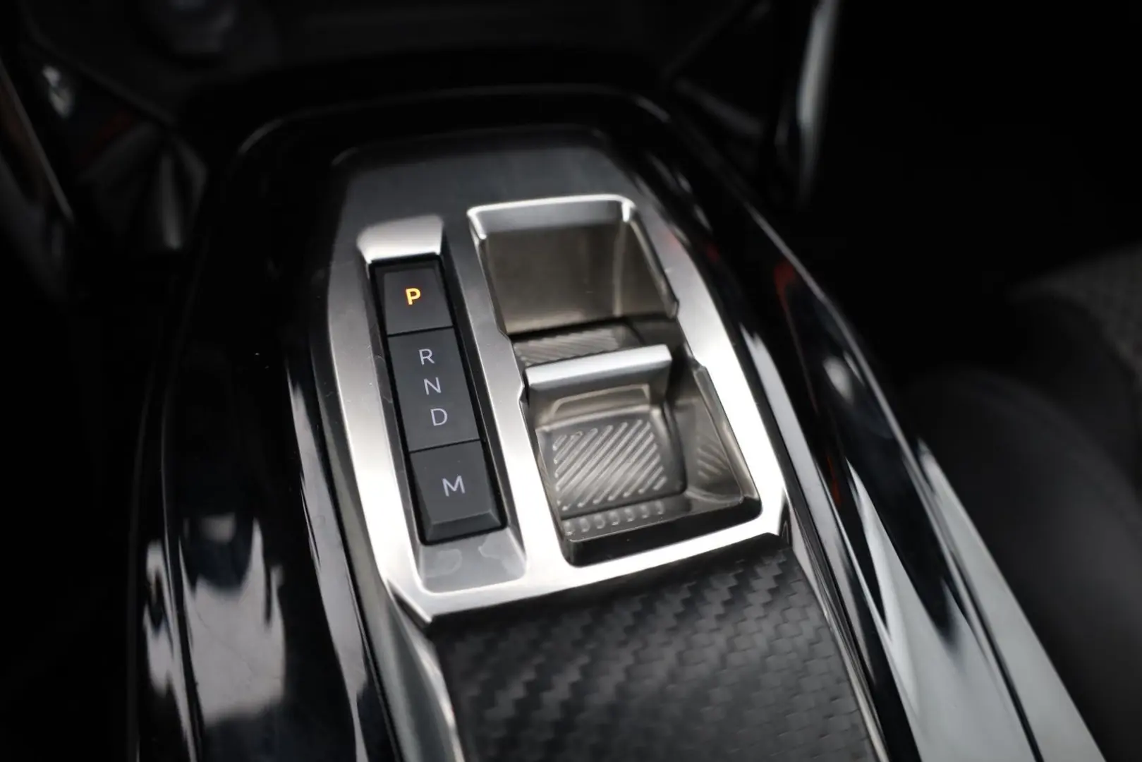 Peugeot 2008 GT-Line PureTech  LED Navi Kamera