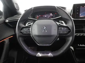 Peugeot 2008 GT-Line PureTech  LED Navi Kamera