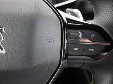 Peugeot 2008 GT-Line PureTech  LED Navi Kamera