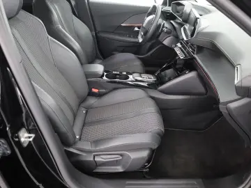 Peugeot 2008 GT-Line PureTech  LED Navi Kamera