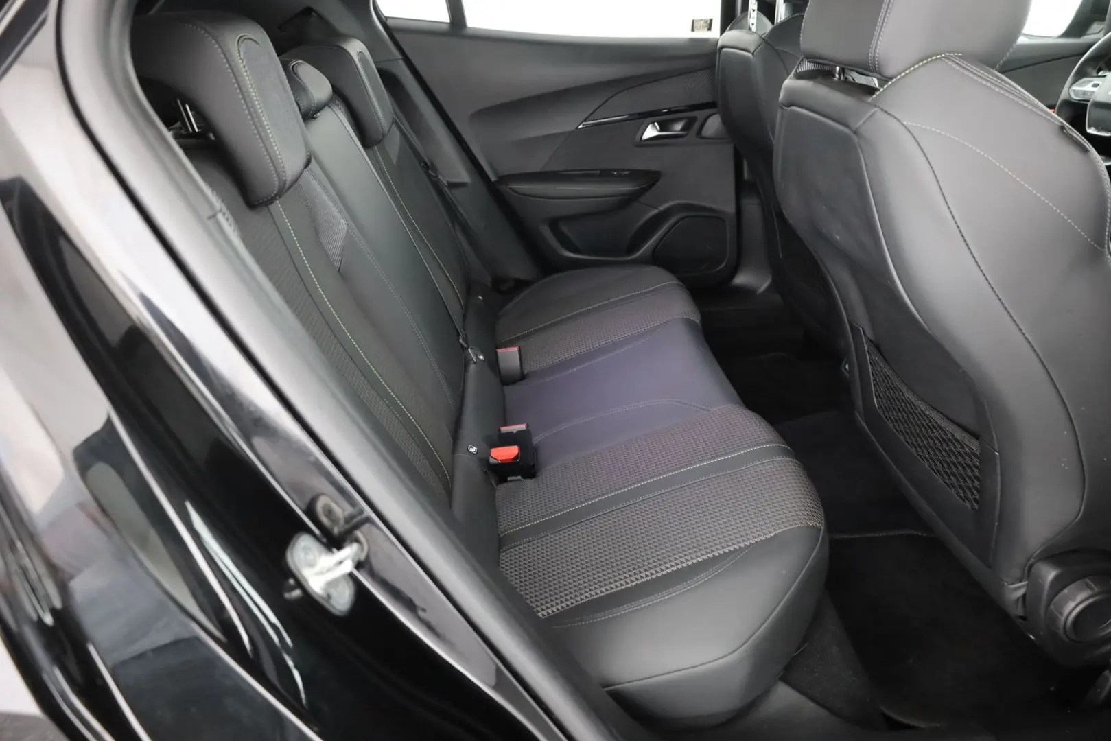 Peugeot 2008 GT-Line PureTech  LED Navi Kamera