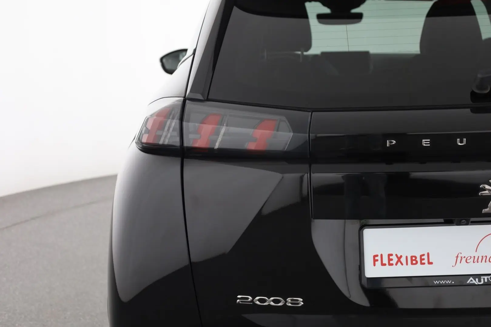 Peugeot 2008 GT-Line PureTech  LED Navi Kamera