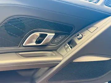 Audi R8 Coupe 5.2 FSI quattro performance/Pachet Carbon